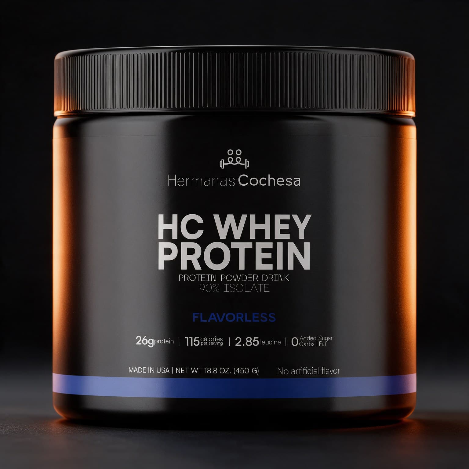 Bote negro de proteína en polvo con la etiqueta de Hermanas Cochesa: el logo de las dos figuras con mancuernas y «HC Whey Protein».